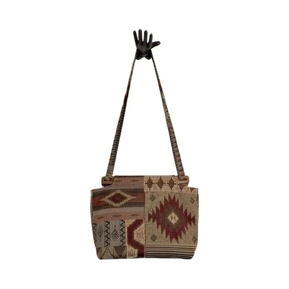Vintage Aztec Bohemian Tapestry Knit Handbag with Wooden Closure - Picture 2 of 16